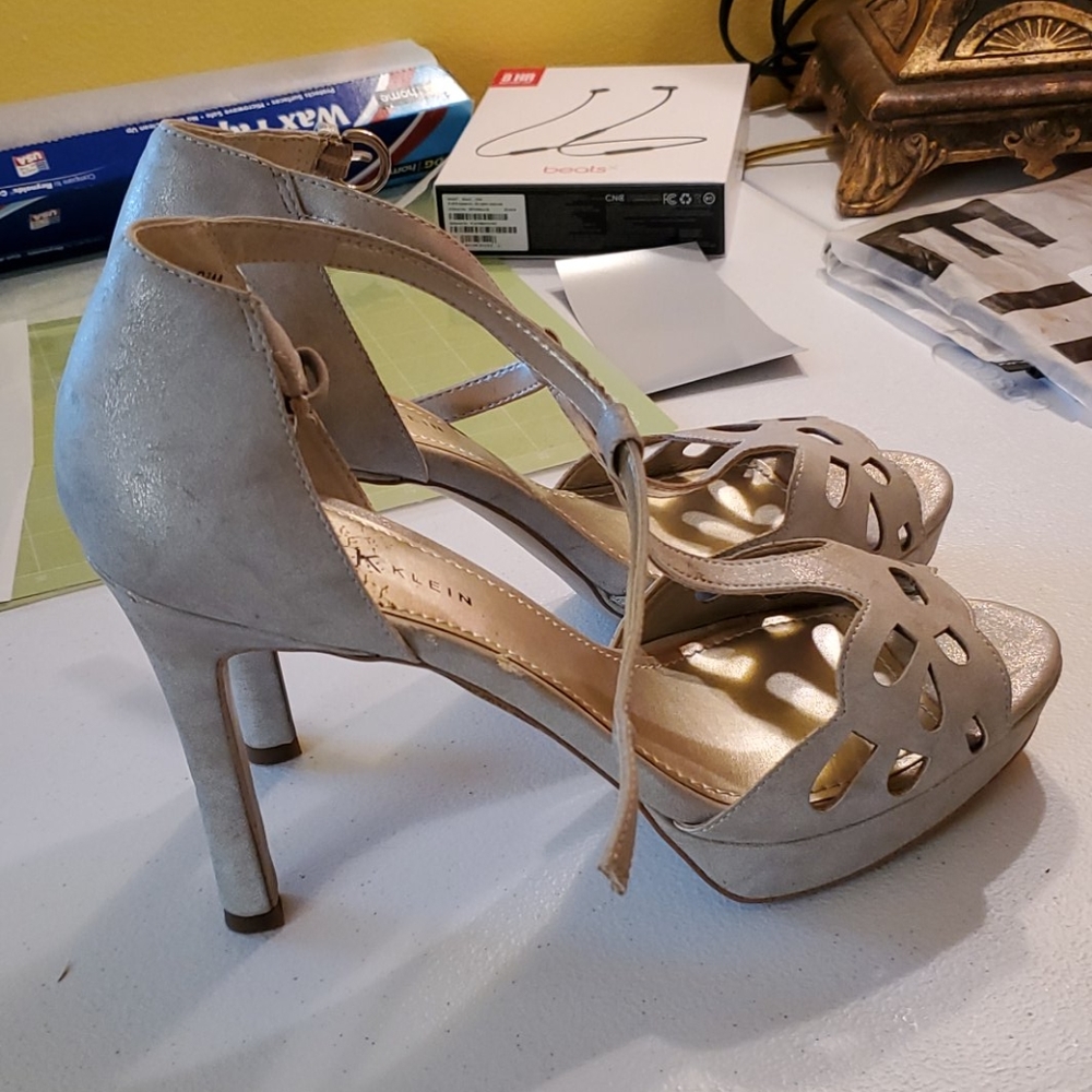 Shoes - Picture 2 of 2